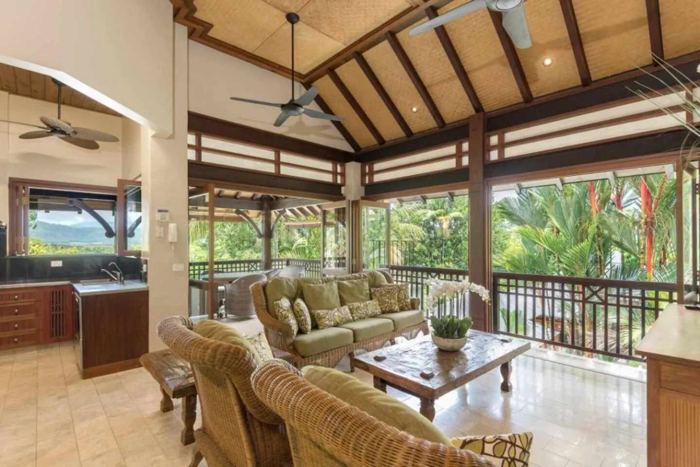 Palm Bliss Villa - A Central Balinese Pool Oasis Port Douglas