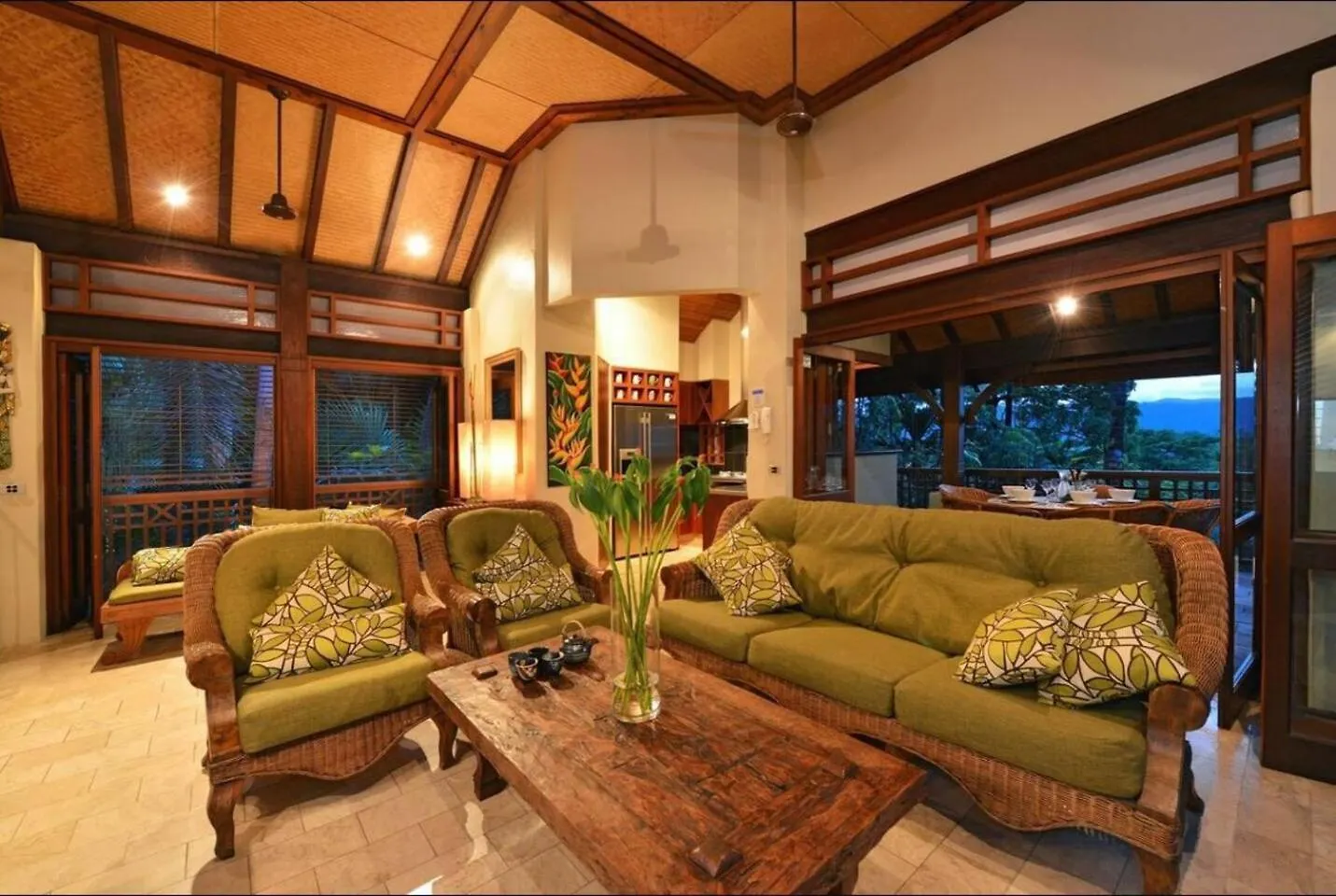 Palm Bliss Villa - A Central Balinese Pool Oasis Port Douglas