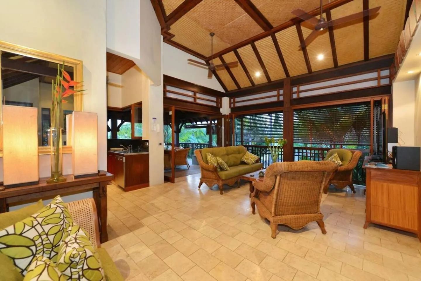 Palm Bliss Villa - A Central Balinese Pool Oasis Port Douglas